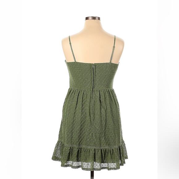 City Studio flirty gold button and green lace a line ruffle dress, size 14 - Picture 2 of 10